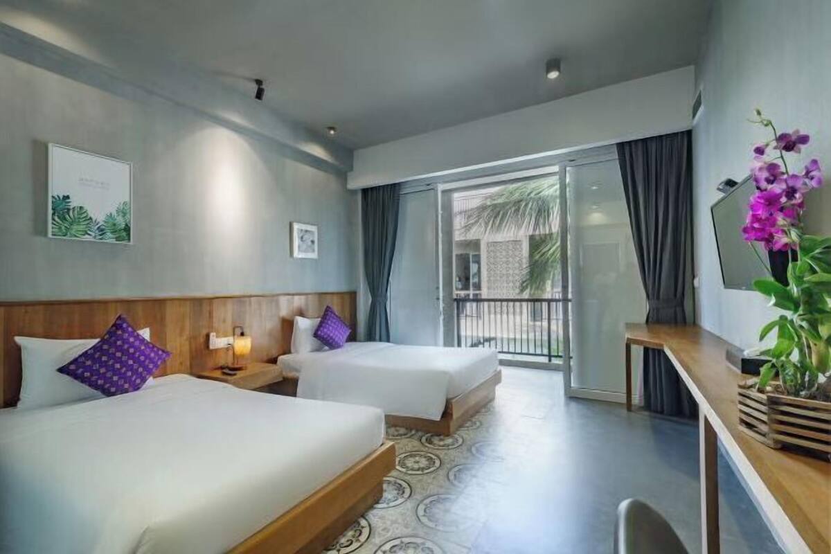 Ropa de cama de alta calidad y minibar 