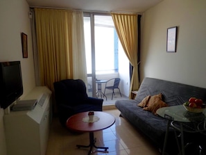 Appartement, 1 chambre, fumeur, balcon | Aire de séjour