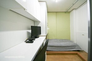 Basic Single Room | Free WiFi - H Residence (Seoul)