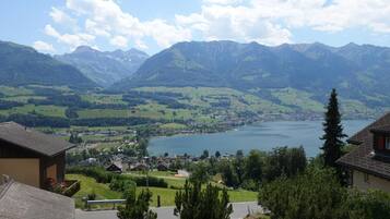 Vue depuis lâhĂ©bergement