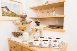 Desayuno bufé gratuito y diario