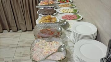 Desayuno buffet incluido todos los días