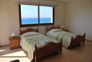 Villa, 5 chambres, fumeur, piscine privée | 5 chambres, lit de bébé portatif