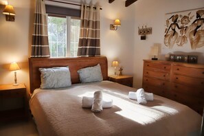 3 dormitorios, tabla de planchar con plancha, wifi y ropa de cama