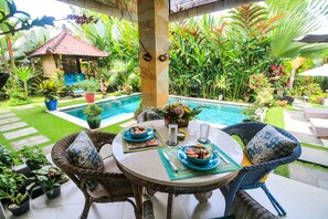 Dining - Hibiscus Guest Suitebest Breakfast in Bali (Ubud)