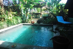 Outdoor pool - Hyacinth Housebest Breakfast in Bali (Ubud)