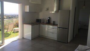 Uklassifisert bilde, 2 av 18, knapp