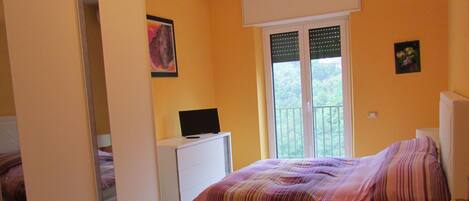Apartment, 1 Bedroom, Smoking, Balcony