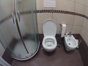 Apartment, 1 Bedroom, Smoking, Balcony | Bathroom | Hair dryer, shampoo