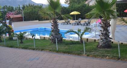 Holiday House & Events With Private Pool in the Center of Sicily