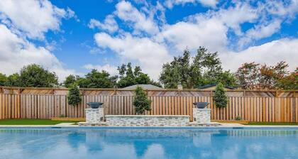 Amenities Galore - Heated Pool, Hot Tub, Cold Plunge, Grill, Gym, Peloton Bike, Massage Chair, Games