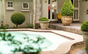 Pool - One of our top Picks in Pretoria - Lovely Spacious Room With Breakfast (Pretoria)