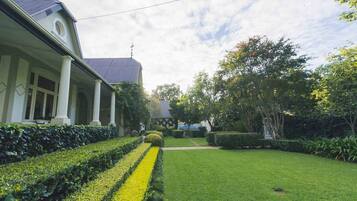 Room, 1 Bedroom, Fireplace | Property grounds