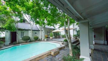 Room, 1 Bedroom, Fireplace | Pool | Outdoor pool