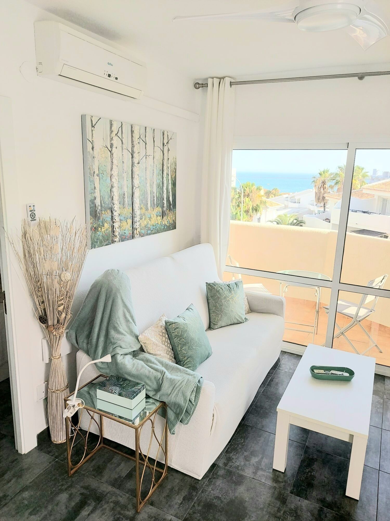 Smart TV, table football