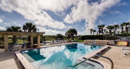 Balcony Ocean Views |Pathway to Beach |Beach Chairs |Pool |King Suite |Beachcomber Complex