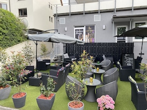 Terrace/patio - City Vibes Hotel (Sindelfingen)