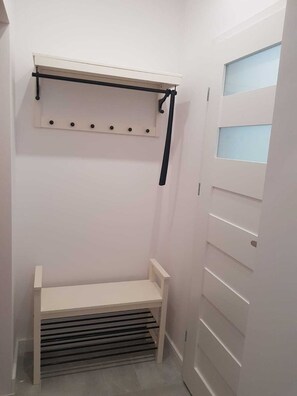 Apartamento conforto, 2 quartos, sacada | Área de estar | TV de tela plana