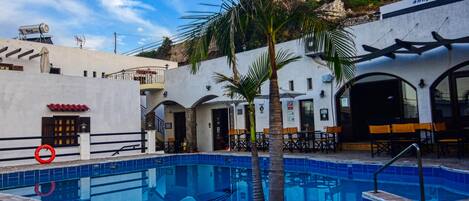 Apartamento, 1 quarto, sacada | Piscina | Piscina externa