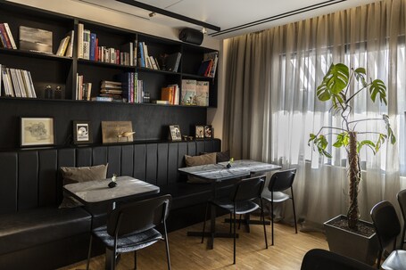 The Modernist Athens - Image 7
