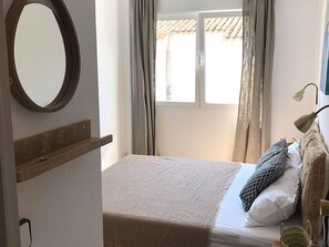 4 chambres, fer et planche à repasser, Wi-Fi, literie fournie