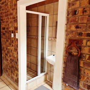 House, 3 Bedrooms, Private Pool | 3 bedrooms - Umvangazi Rest - Enjoy a Relaxing, Rejuvenating and Peaceful Setting in the Bush (Nkomazi)
