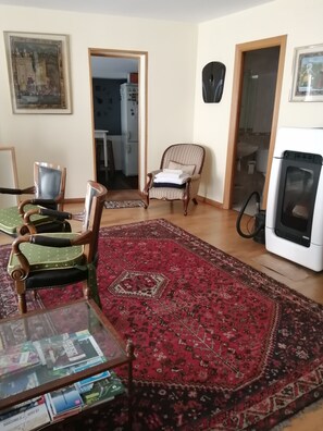 Interior - Near Far, Tranquility Vs Comfort (Ordino)