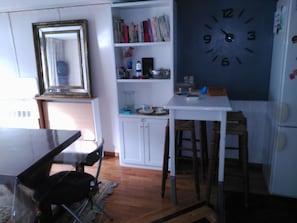 Dining - Near Far, Tranquility Vs Comfort (Ordino)