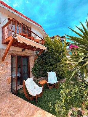 Literie hypoallergénique, minibar, décoration personnalisée, bureau