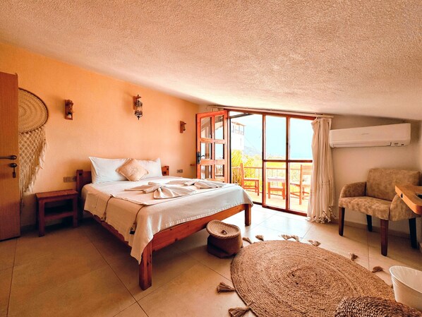 Literie hypoallergénique, minibar, décoration personnalisée, bureau