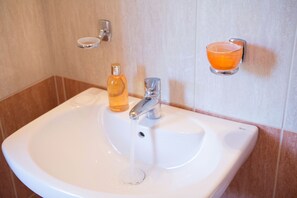 Hair dryer, shampoo - Lefkascottagehouse Villa (Lefkada)