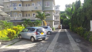 Unclassified image, 2 of 21, button - Fully Furnished 2 Bedroom Ground Floor Apartment With Pool (Grand-Baie)