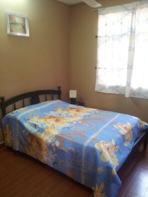 2 bedrooms, iron/ironing board - Fully Furnished 2 Bedroom Ground Floor Apartment With Pool (Grand-Baie)