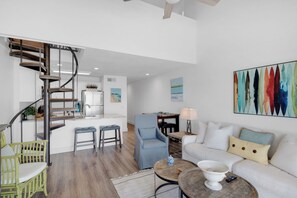 Studio (2 Bedrooms) | Interior - Mistral 18 - 1977161 (Panama City Beach)