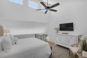 Studio (2 Bedrooms) | Interior