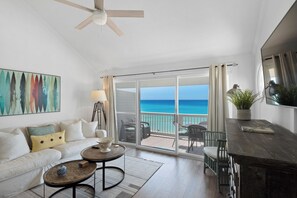 Studio (2 Bedrooms) | Interior