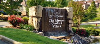 Beautiful Ground Level Villa 3 bedroom/3 bath close to shows and SDC