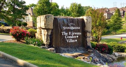 Beautiful Ground Level Villa 3 bedroom/3 bath close to shows and SDC