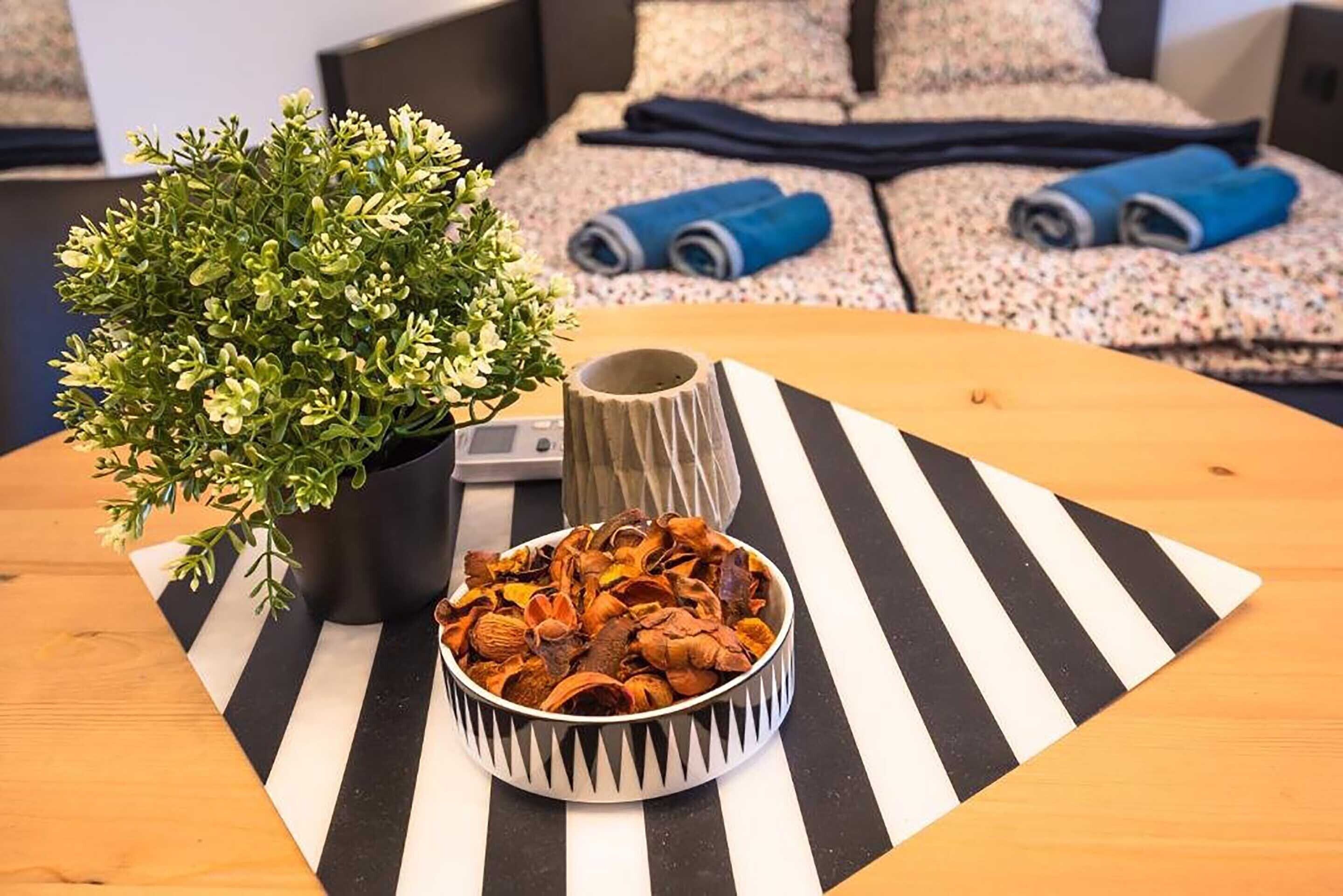 Studio Ville | Restauration dans la chambre