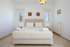 4 bedrooms, soundproofing, iron/ironing board, travel cot - Buena Vista Villa 4bedrooms Private Pool Panoramic Views (Zakynthos)