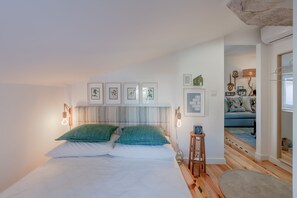 1 bedroom, iron/ironing board, WiFi