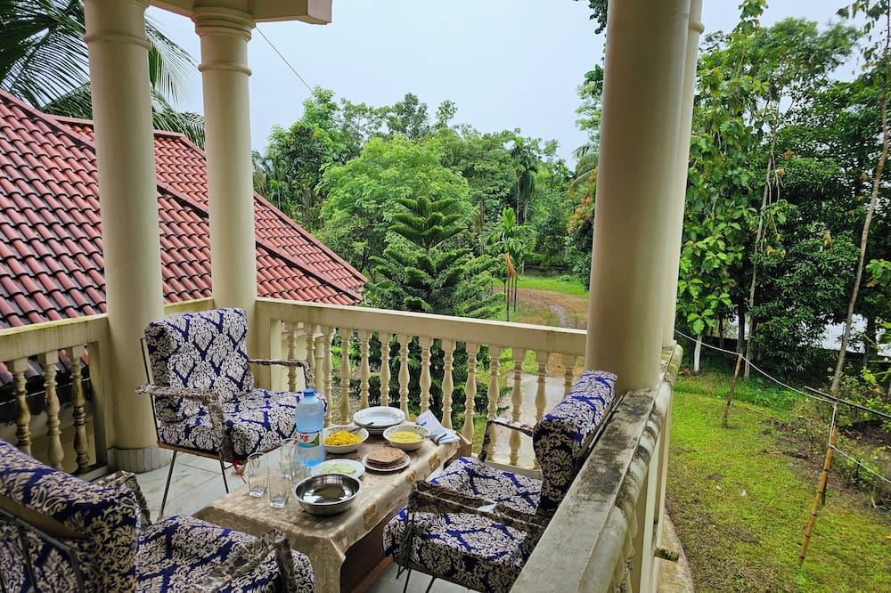 Aminvilla Resort