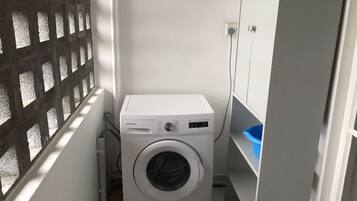 Apartment, 2 Bedrooms, Balcony, City View | Laundry