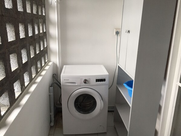 Apartment, 2 Bedrooms, Balcony, City View | Laundry