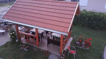 Apartment, 3 Bedrooms, Terrace | Outdoor dining