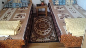 House, 3 Bedrooms, Balcony, Garden View - A Whole Holiday House With a Garden in Fonyód for 2-10 Persons (Fonyod)