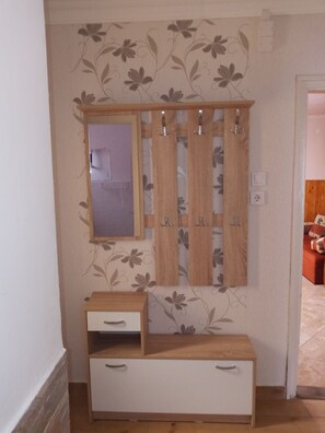 Casa, 3 habitaciones, balcón, vistas al jardín | Interior