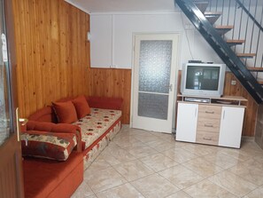 Ferienhaus, 3 Schlafzimmer, Balkon, Gartenblick | Innenbereich