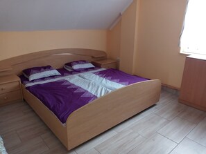 Apartment, 4 Bedrooms, Smoking, Balcony | 5 bedrooms, travel crib - Appartment for 10-16 Persons (Balatonlelle)