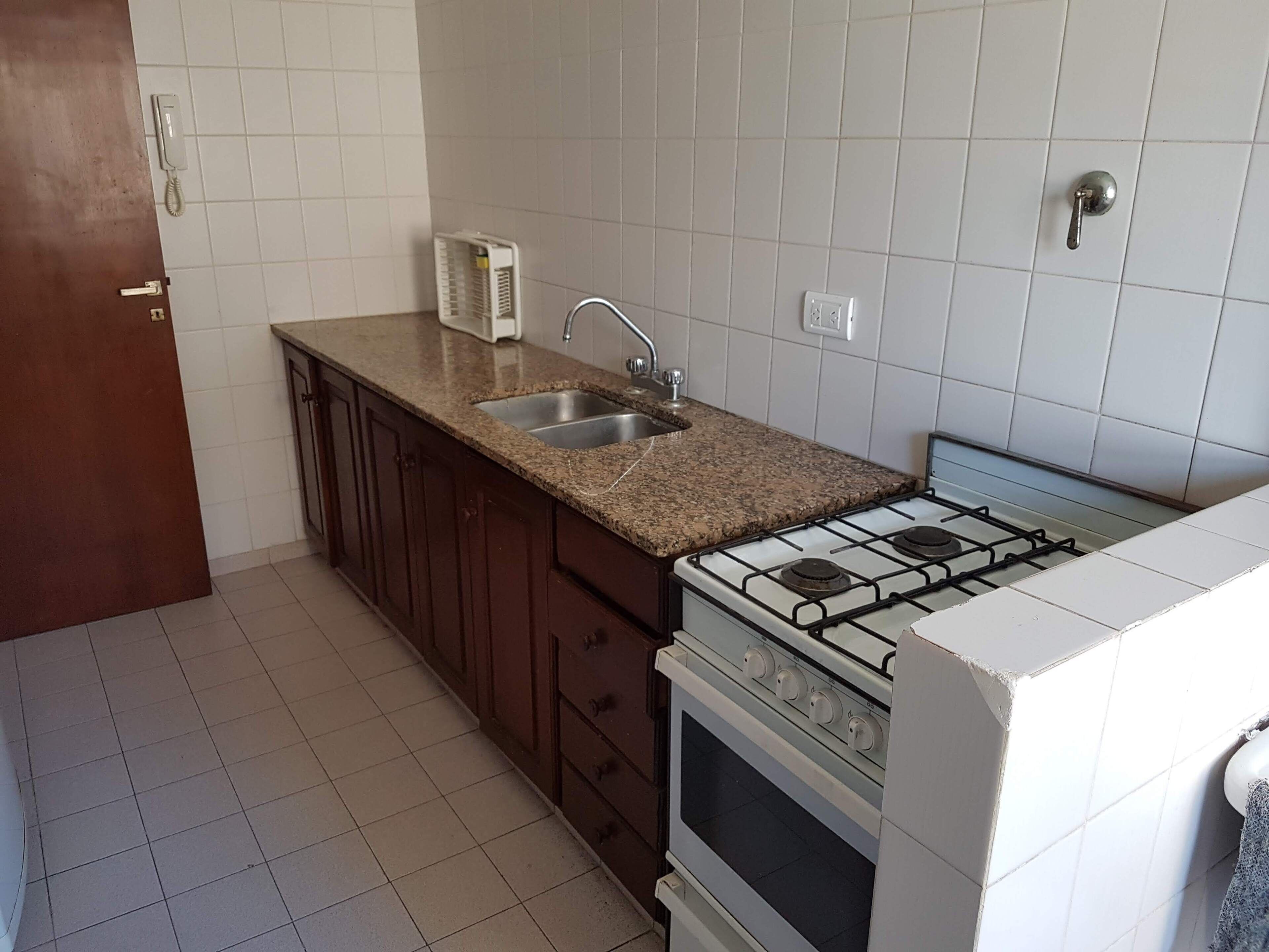 Stovetop, coffee/tea maker, electric kettle, cookware/dishes/utensils